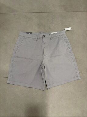 GAP Men’s Light Gray Classic Chino Shorts
